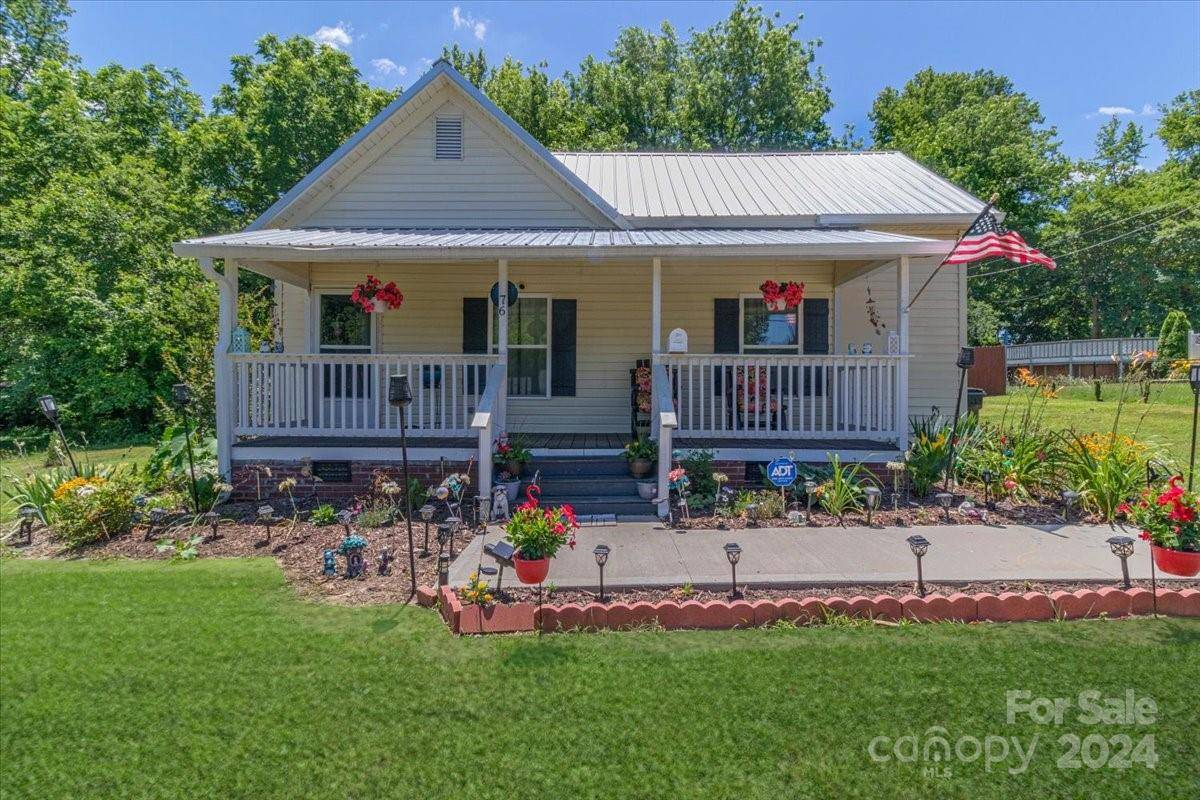 76 5th ST, York, SC 29745