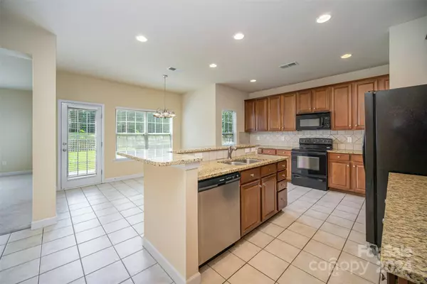 Huntersville, NC 28078,603 Marthas View DR