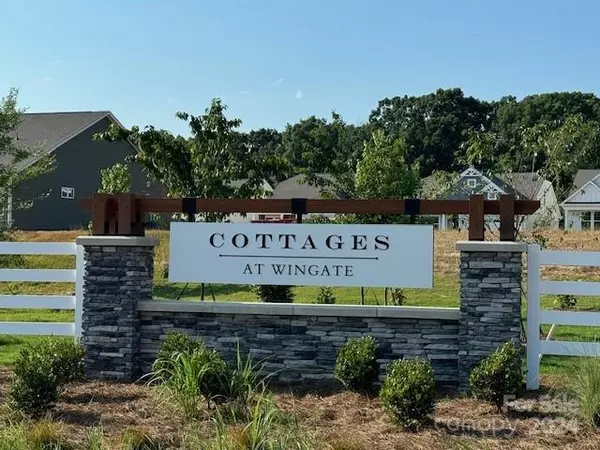 Wingate, NC 28174,1036 Bull Dog LN #36