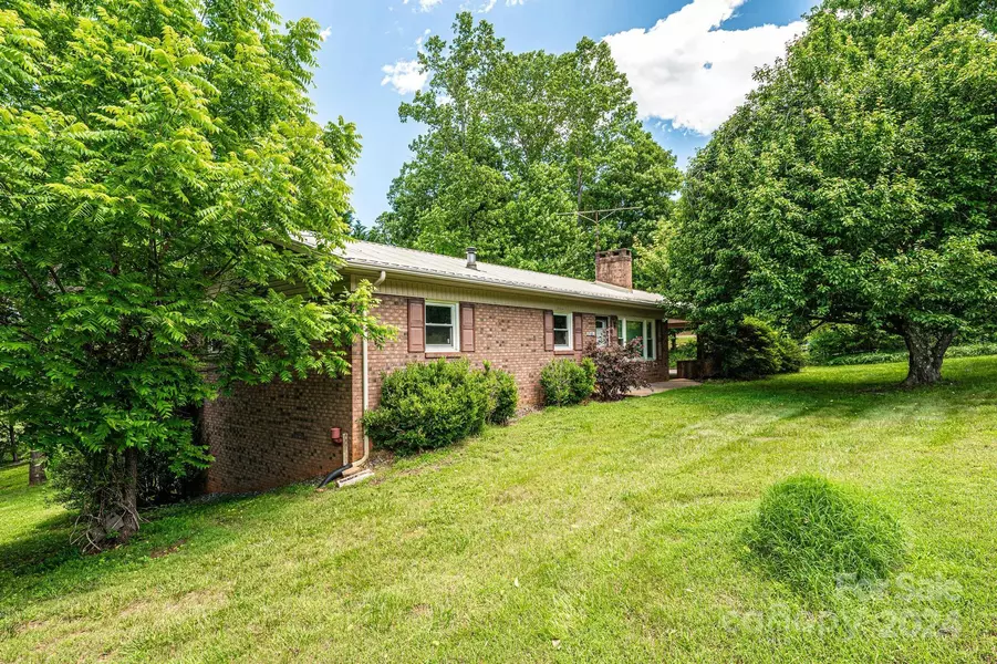 1380 May RD, Granite Falls, NC 28630