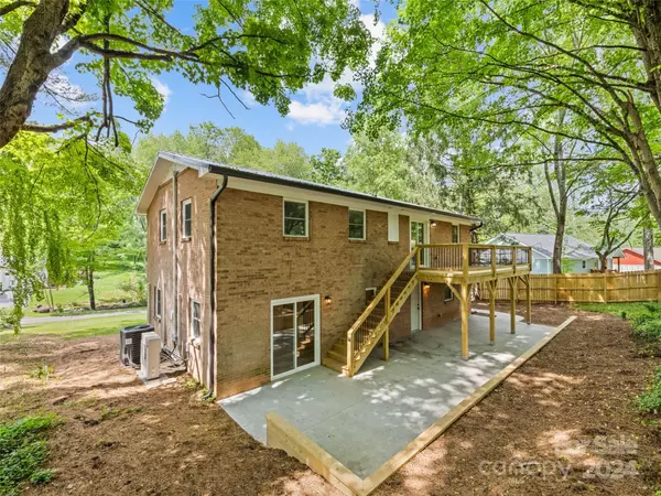 Waynesville, NC 28786,50 Mountain Laurel LN