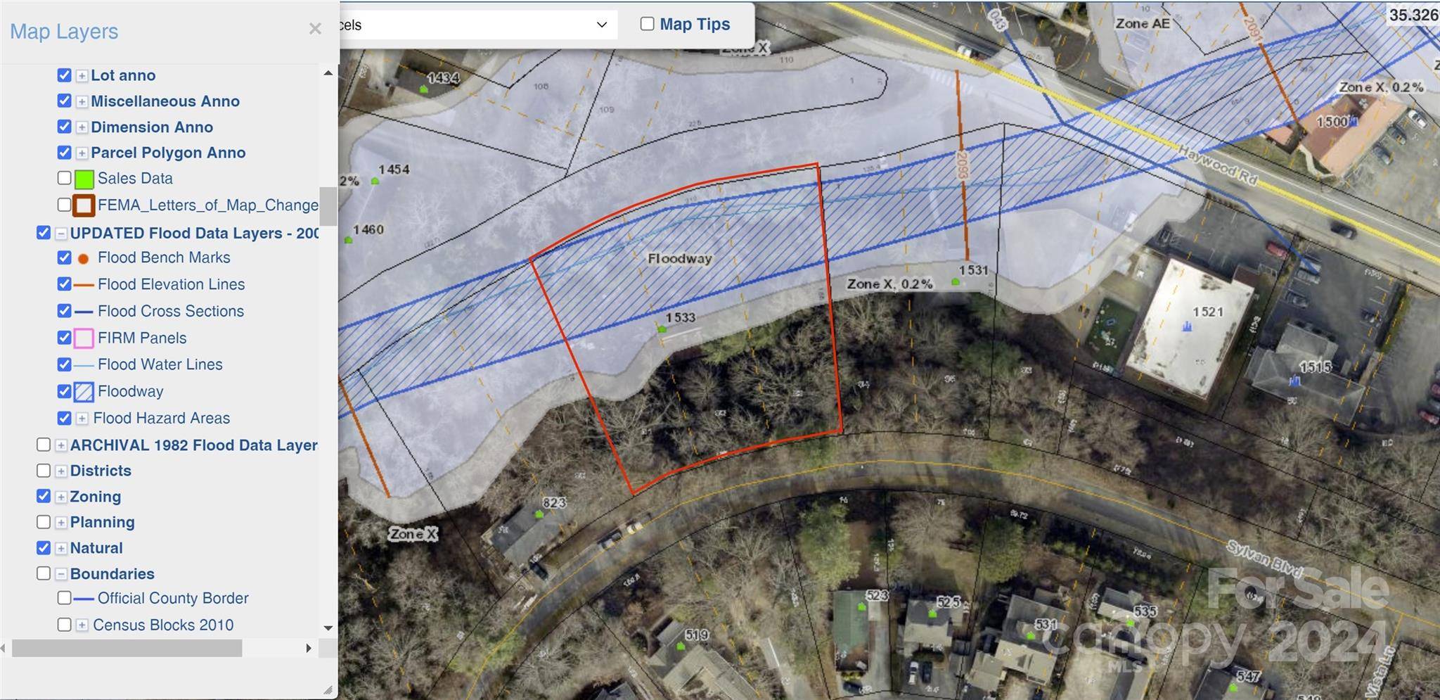 Hendersonville, NC 28791,1533 Haywood RD