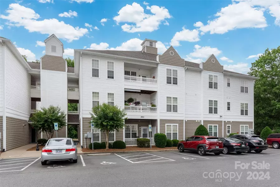 18801 Oakhurst BLVD #3C, Cornelius, NC 28031