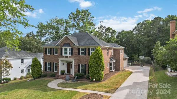 Matthews, NC 28105,734 Stanhope LN