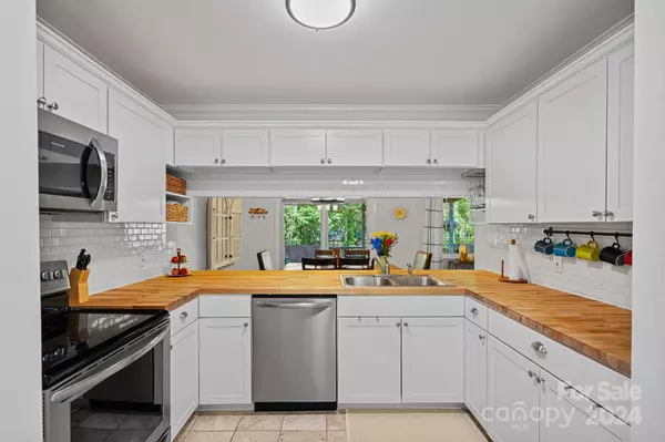 Charlotte, NC 28211,6320 Pineburr RD