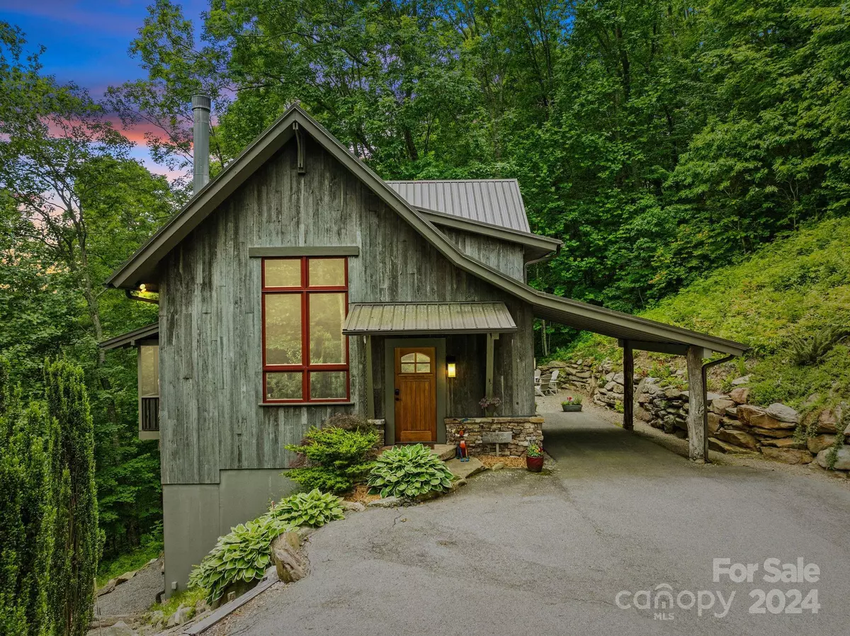 Fairview, NC 28730,62 Chestnut Forest RD