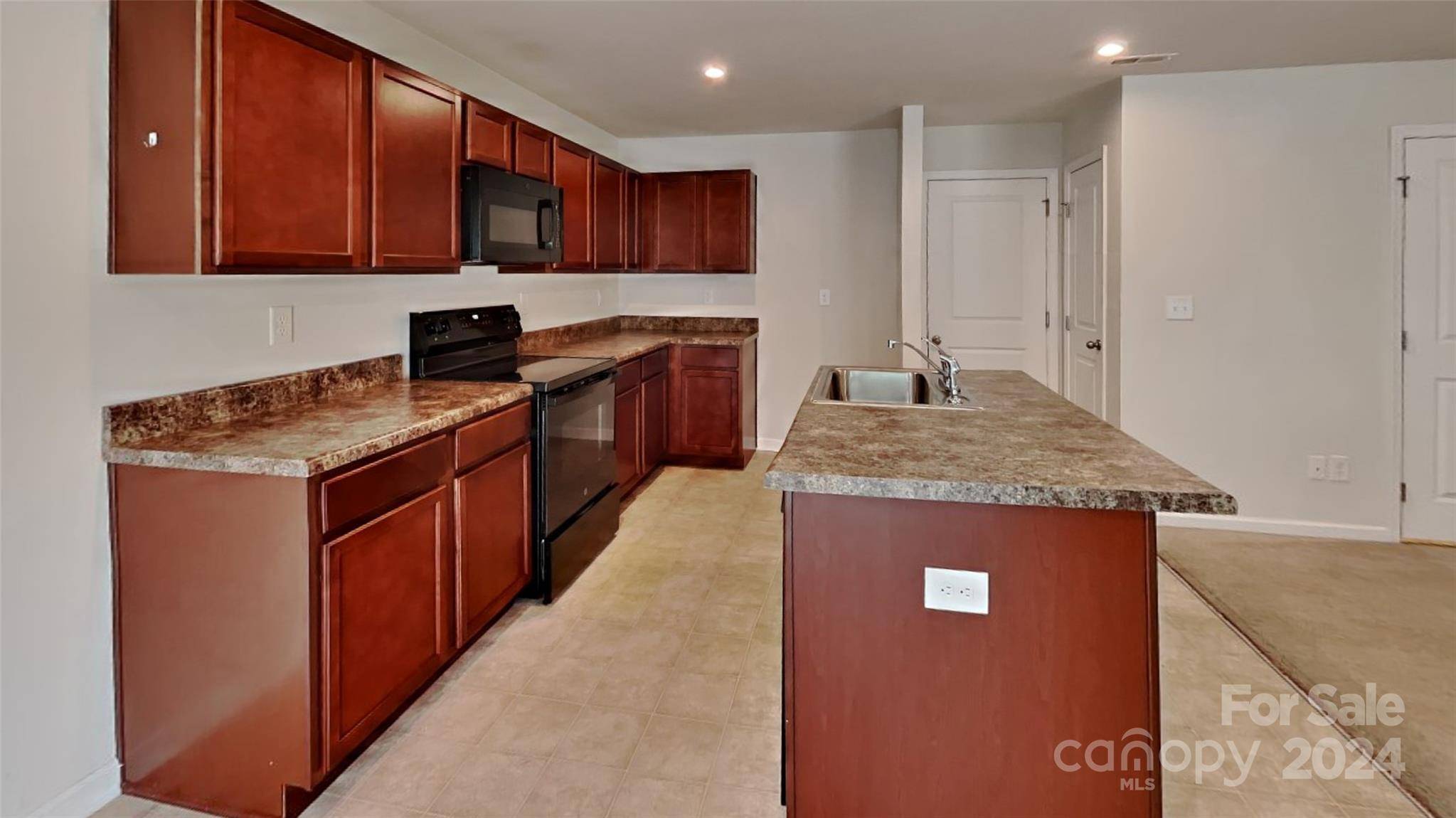 Charlotte, NC 28269,5123 Downhaul DR