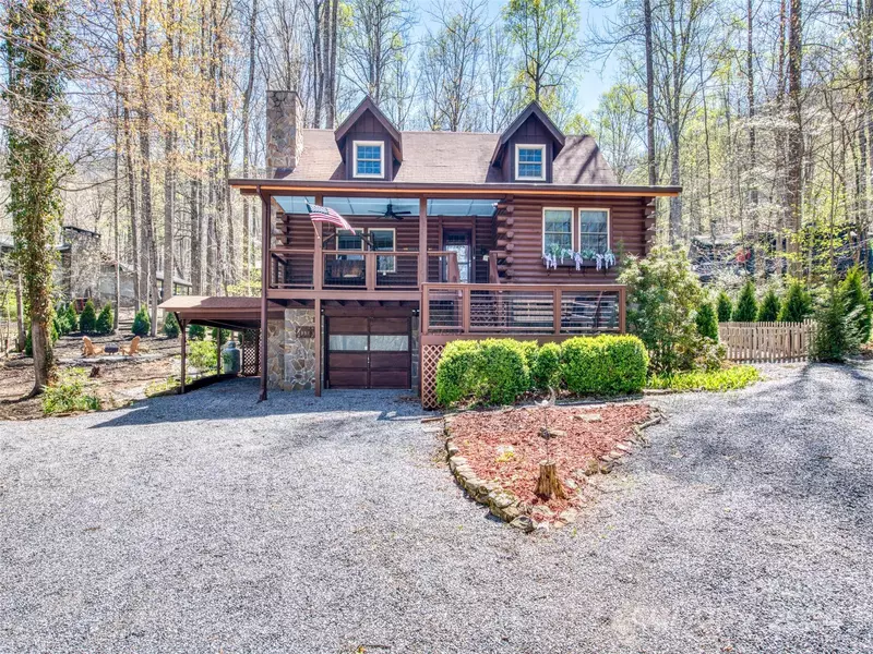 351 Spring Lake RD, Maggie Valley, NC 28751