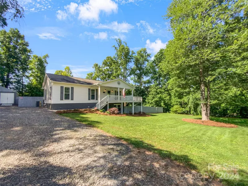 143 DenLon LN, Troutman, NC 28166