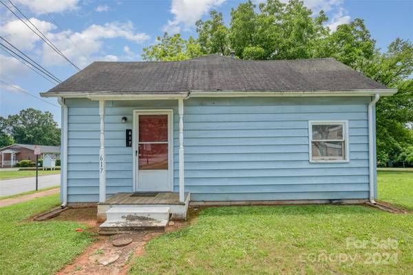 Newton, NC 28658,617 E B ST