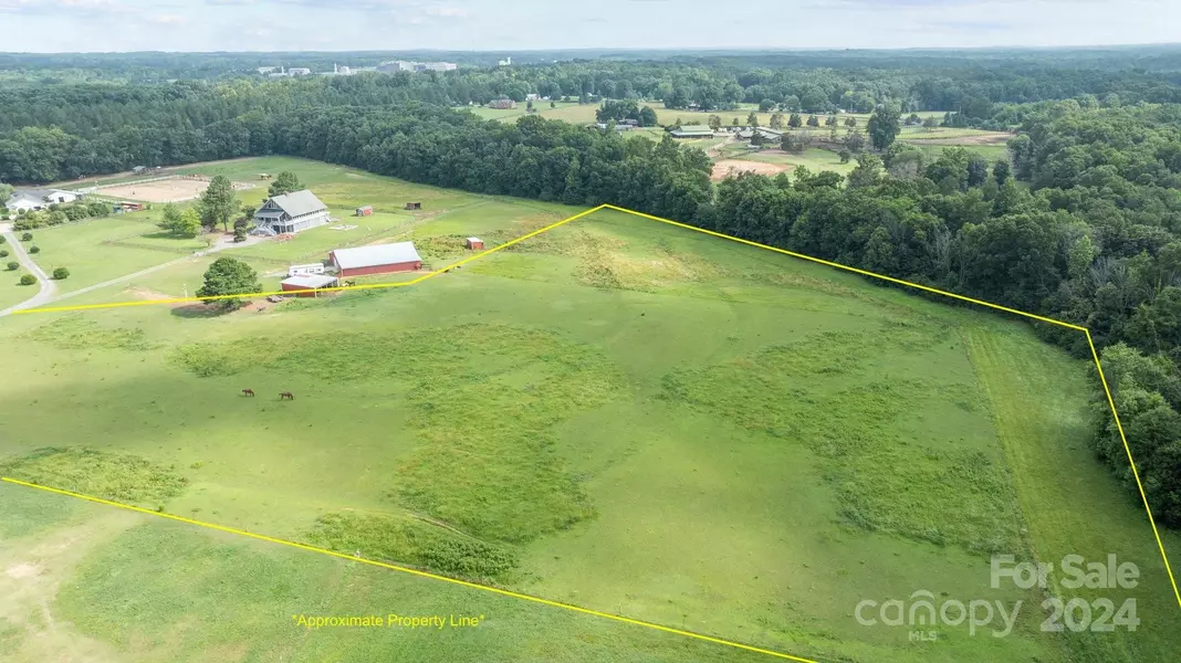 370 Barrier Farms RD, Midland, NC 28107