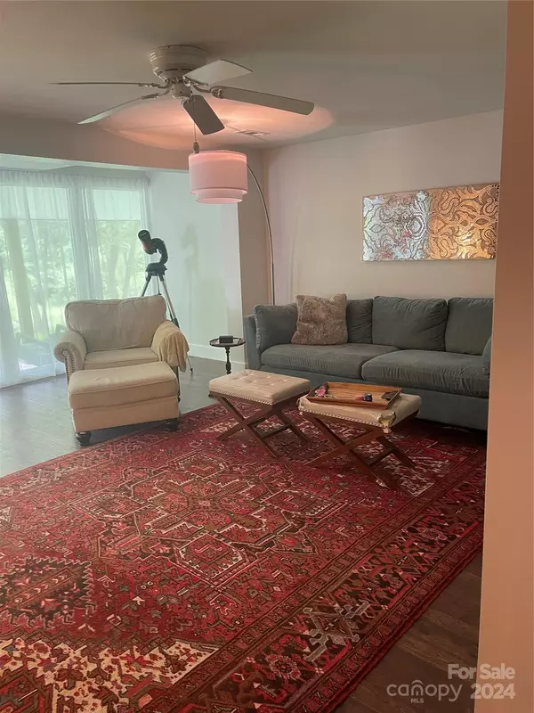 Canton, NC 28716,4397 Newfound RD