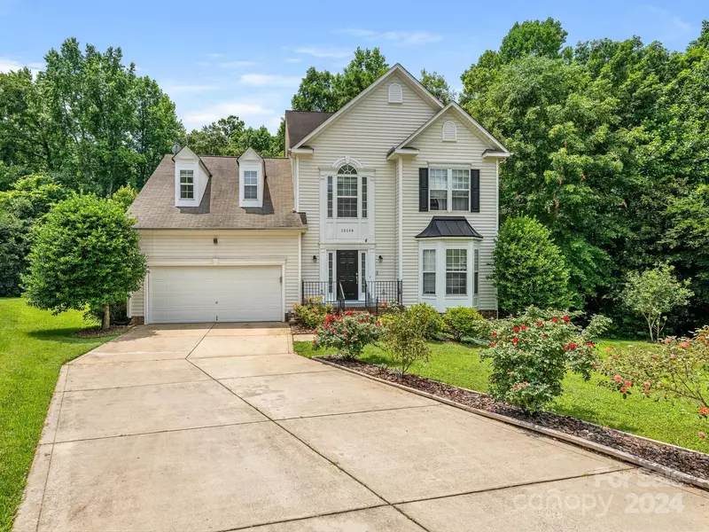 12159 Autumn Winds LN, Pineville, NC 28134