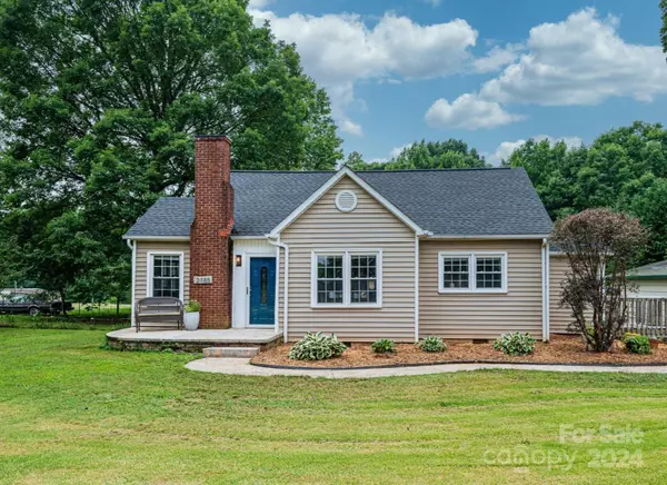 2185 Cat Square RD, Vale, NC 28168