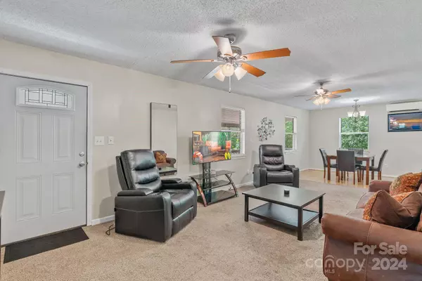 Mars Hill, NC 28754,966 Granny Shepherd RD