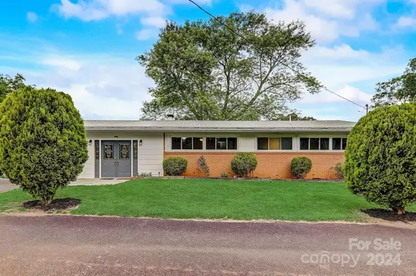 Clyde, NC 28721,40 Overlook DR