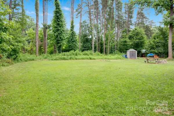 Stanley, NC 28164,7557 Ivey Meadow LN