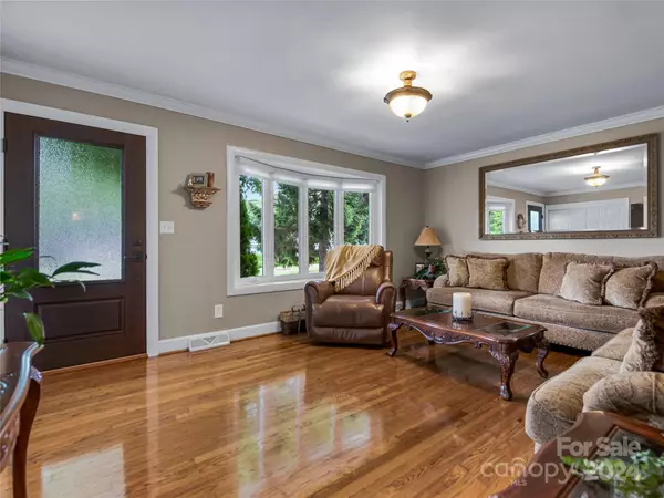 Asheville, NC 28806,55 Starmount DR