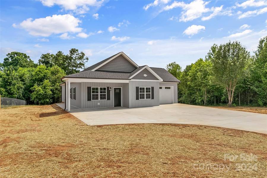 2949 Frank Whisnant RD, Morganton, NC 28655