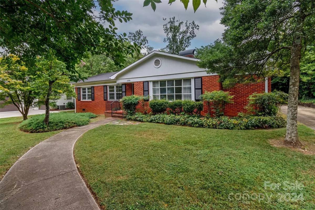 Charlotte, NC 28211,1256 Chandler PL