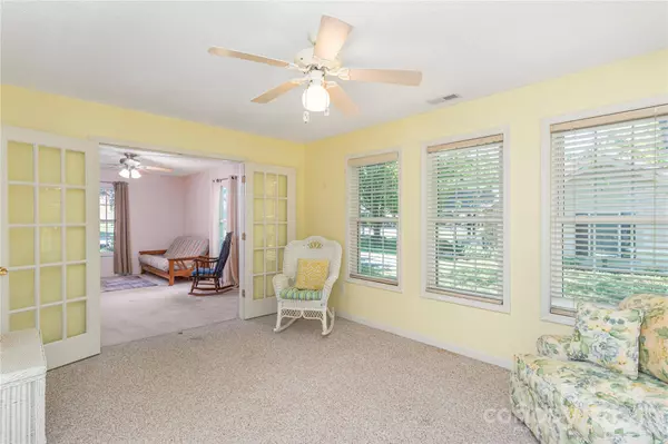 Arden, NC 28704,402 Pocono CT