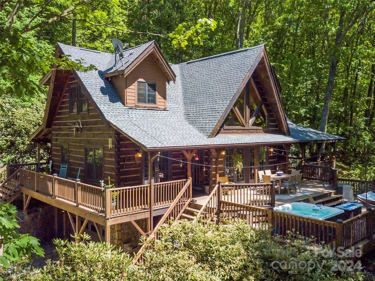 Maggie Valley, NC 28751,152 Yonah DR