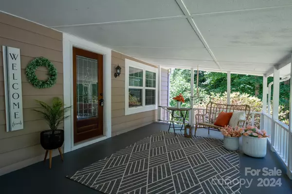 Sylva, NC 28779,50 Glade DR