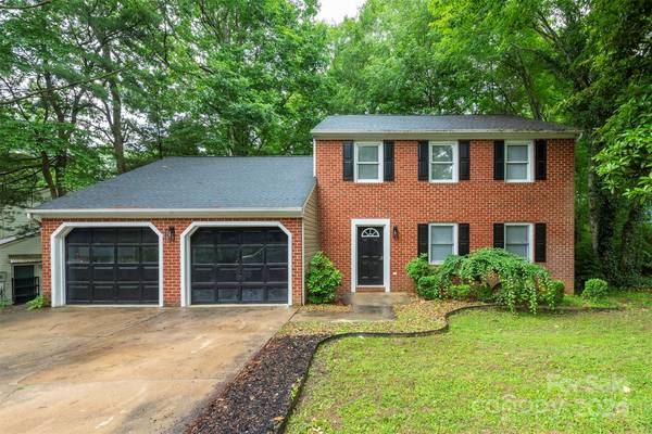 Arden, NC 28704,39 Foxberry DR