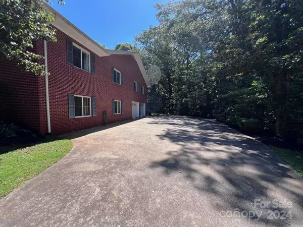 Spindale, NC 28160,239 Huntley ST