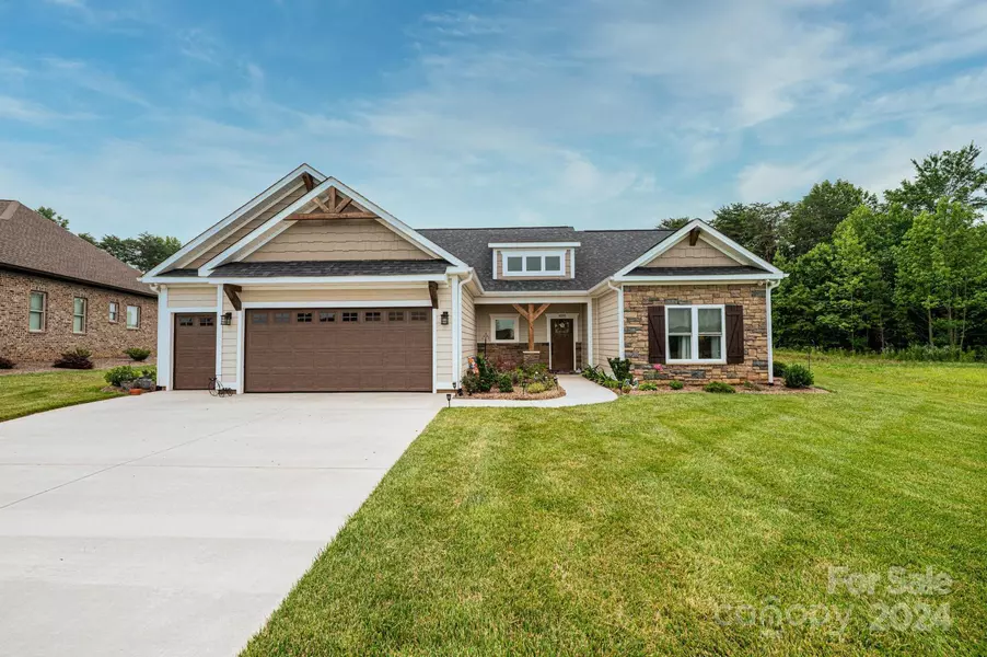 4190 Holly CIR NE, Conover, NC 28613