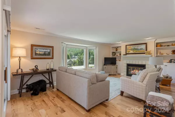 Flat Rock, NC 28731,203 Golfside DR