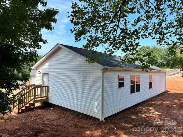 Morganton, NC 28655,503 Hopewell RD