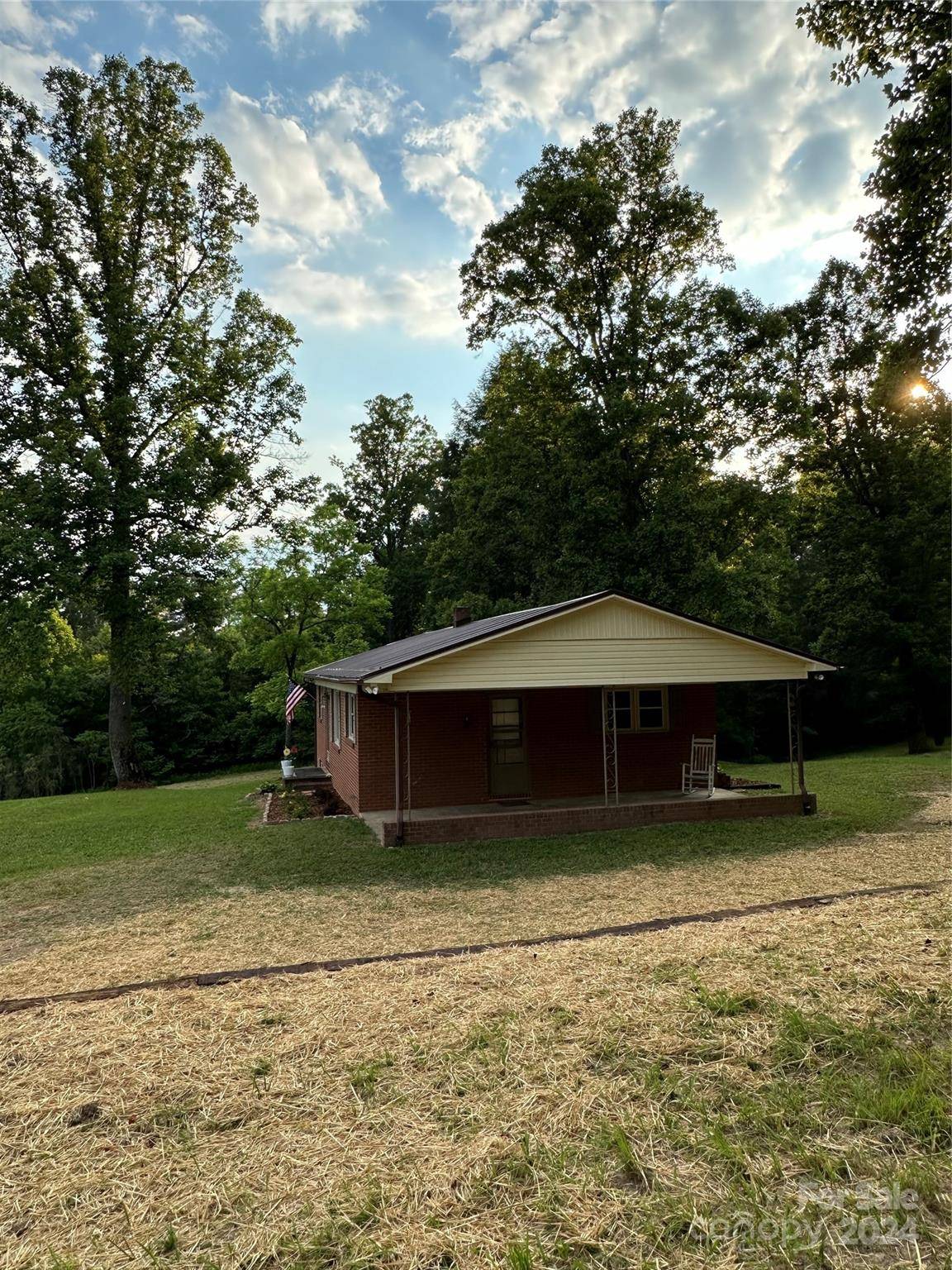 Boomer, NC 28606,5545 Cloverfield PL