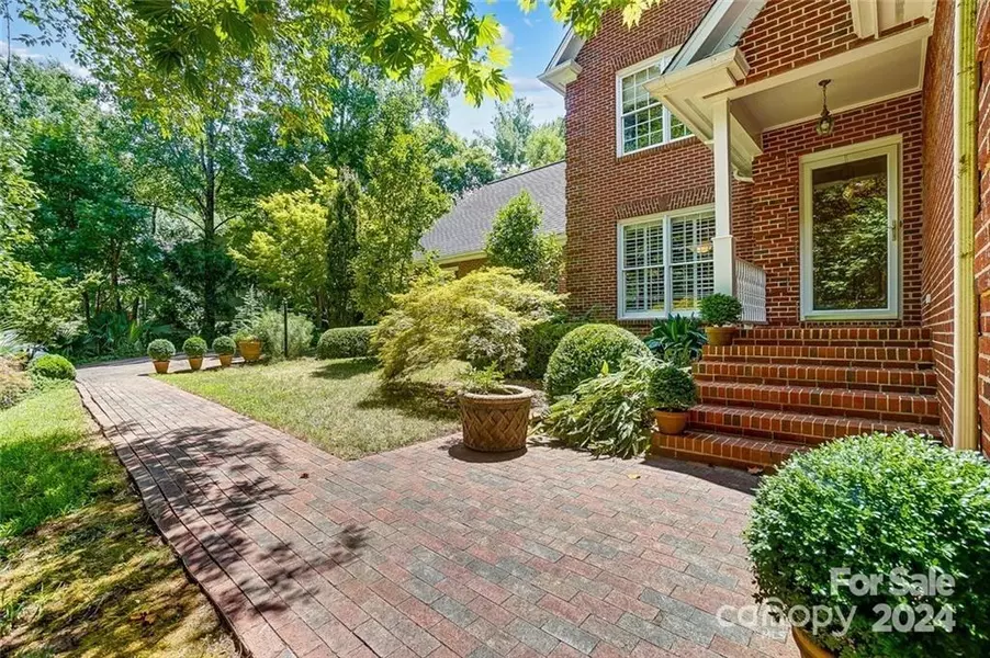 347 Hunting Ridge LN, Shelby, NC 28150