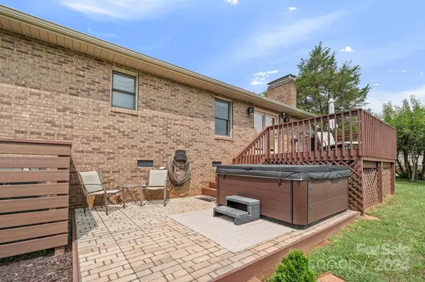 Stony Point, NC 28678,418 Pressly Farm RD