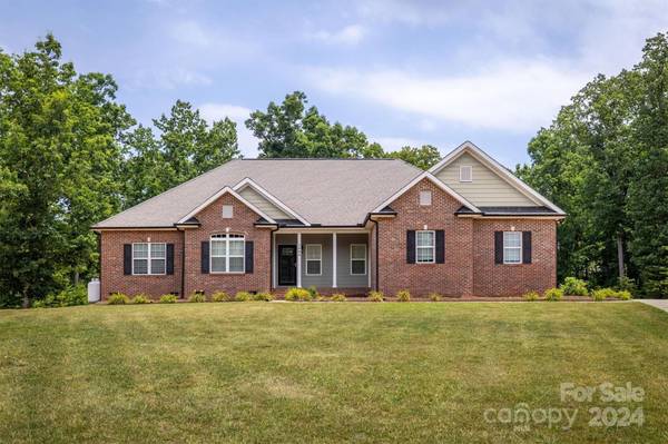 1468 Kinks LN, Maiden, NC 28650