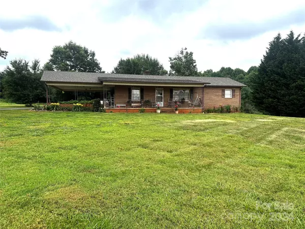 1181 Jay Burke RD, Taylorsville, NC 28681