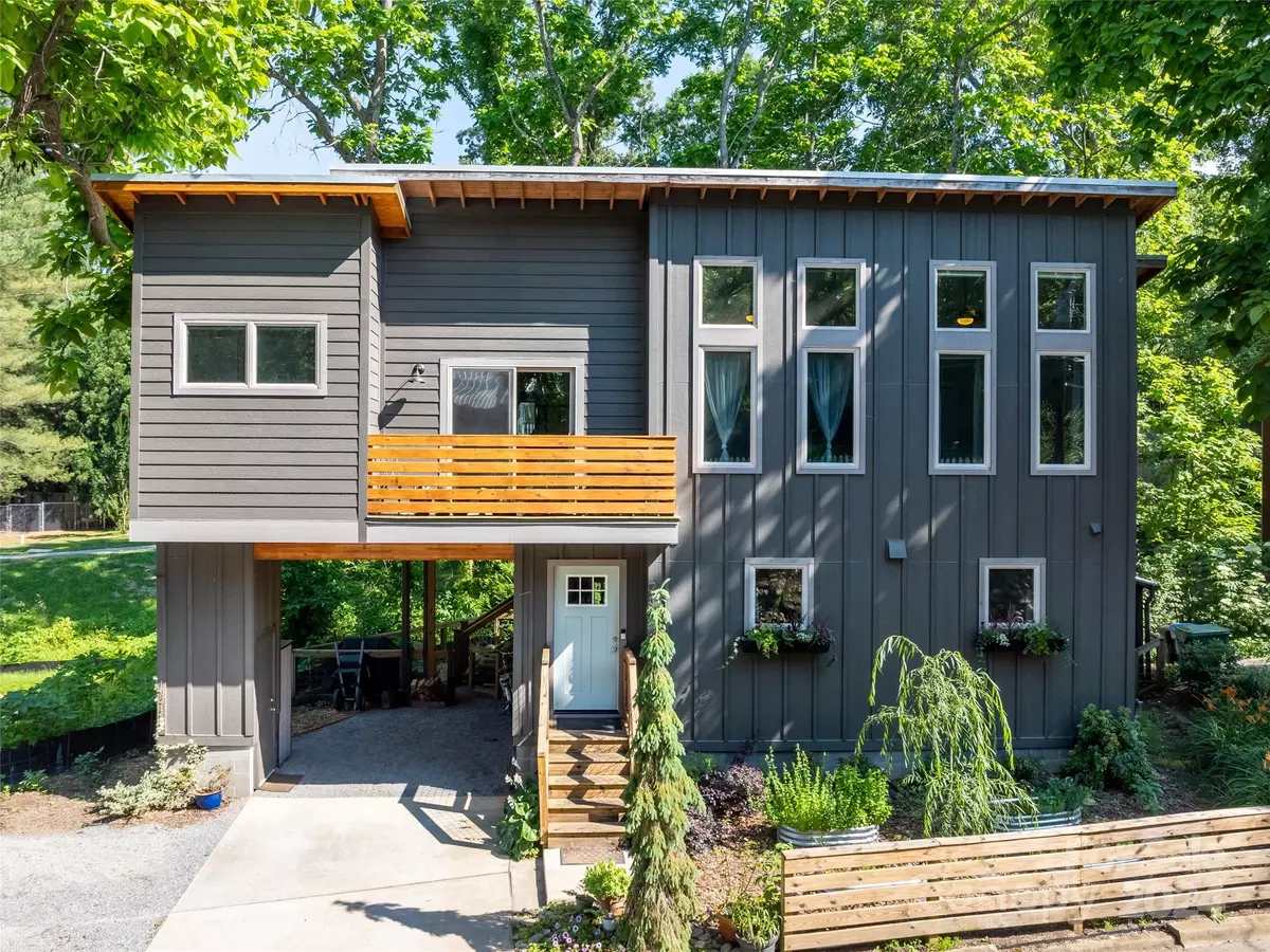 Asheville, NC 28806,206 Waynesville AVE