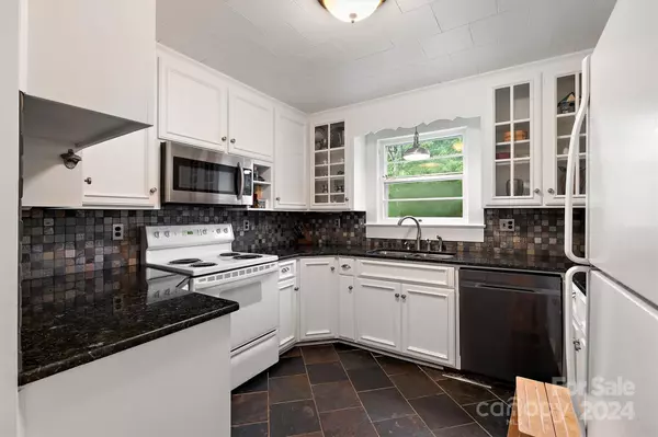 Hickory, NC 28601,216 31st AVE NW