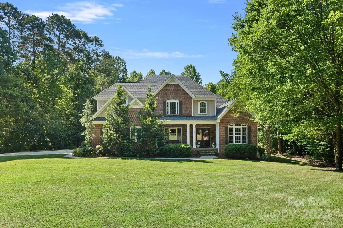Mooresville, NC 28117,158 Waterbury DR
