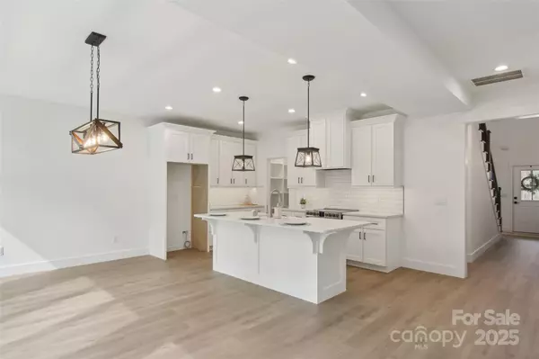 Etowah, NC 28729,167 Plato PL