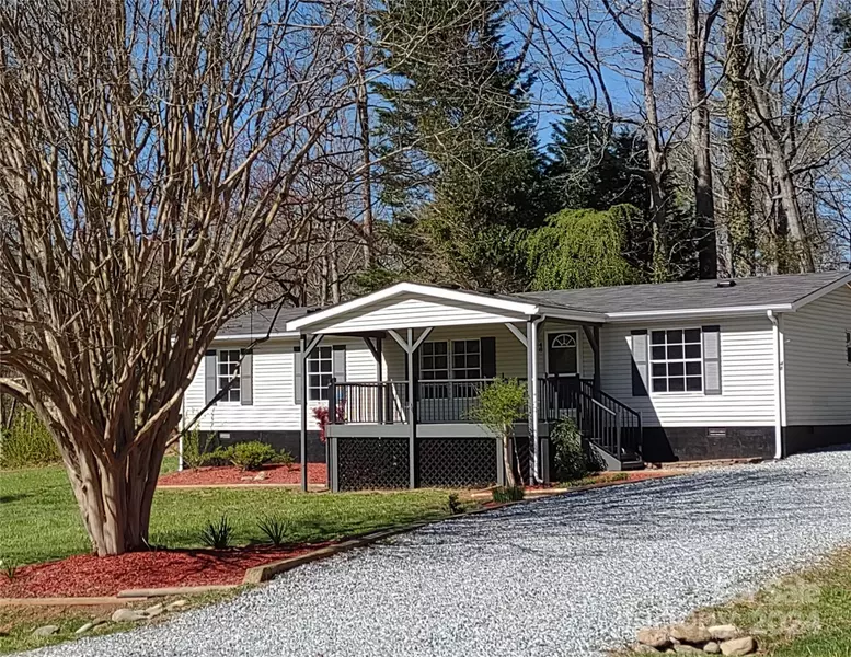 48 Katie DR, Hendersonville, NC 28792