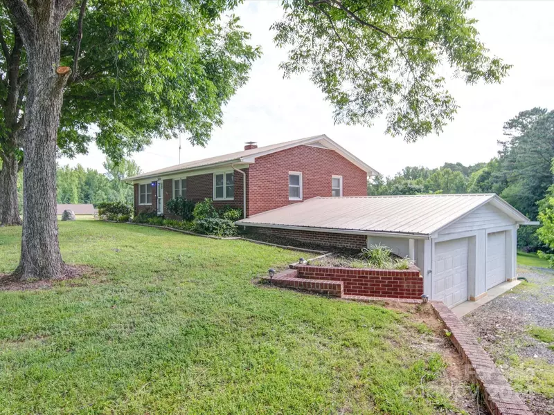 32434 Charlie RD, Albemarle, NC 28001