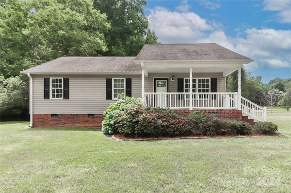 2559 Hickory HWY, Statesville, NC 28677