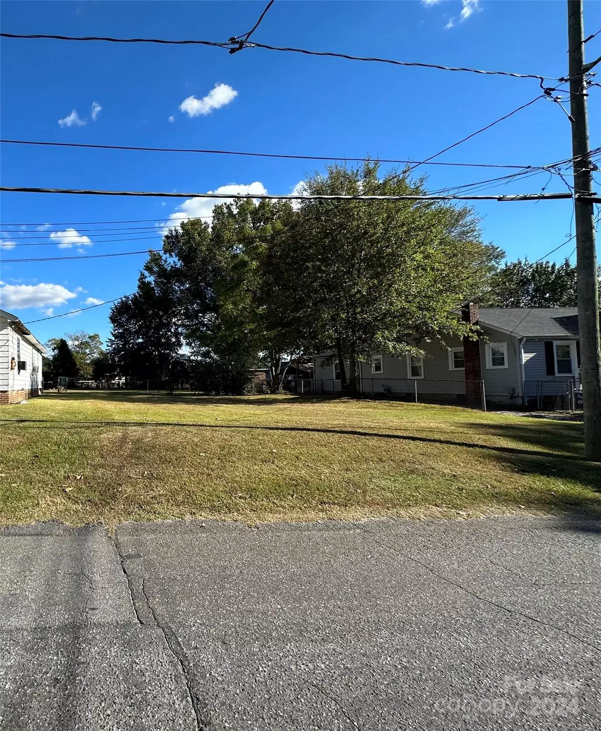 Gastonia, NC 28052,00 May ST