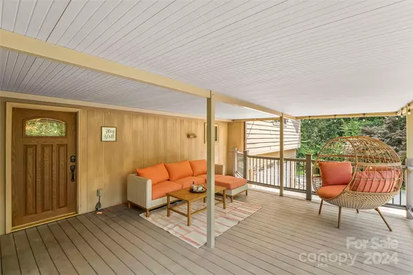 Hickory, NC 28601,178 Calhoun DR