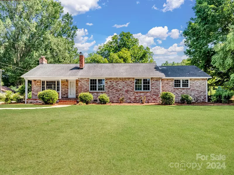 1685 NC 152 HWY W, China Grove, NC 28023