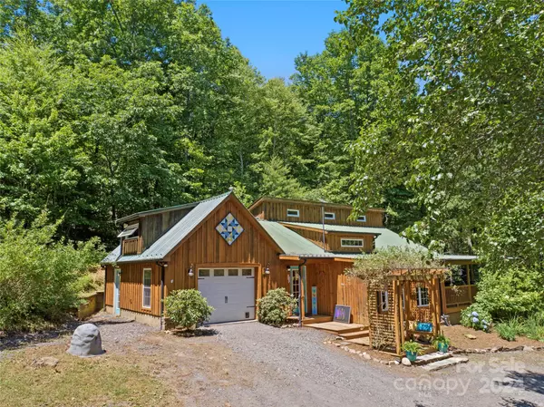 Bakersville, NC 28705,210 Robin Hood WAY S