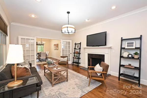 Charlotte, NC 28209,3737 Park RD