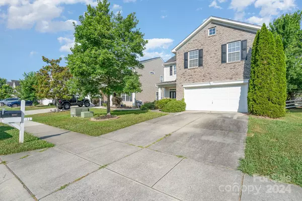 Davidson, NC 28036,3367 Streamside DR